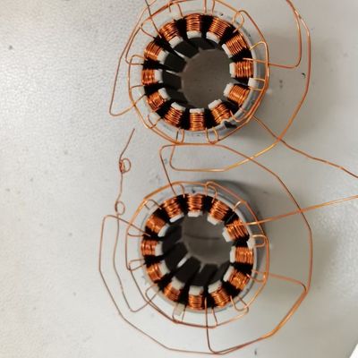 เครื่องปั่นเครื่องยนต์อัตโนมัติเต็ม 8kw ปั่นฟันสําหรับสแตตเตอร์ที่เคลือบ ผู้ผลิต