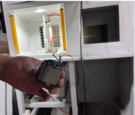 เครื่องผสมผสานเครื่องบดเนื้อ เครื่องเคลือบผงสําหรับเครื่อง stator coil ผู้ผลิต